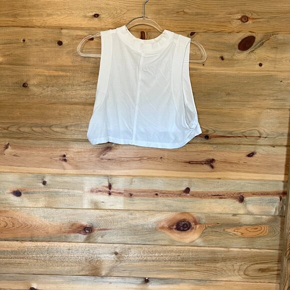 lululemon cropped tank top - Picture 2 of 2